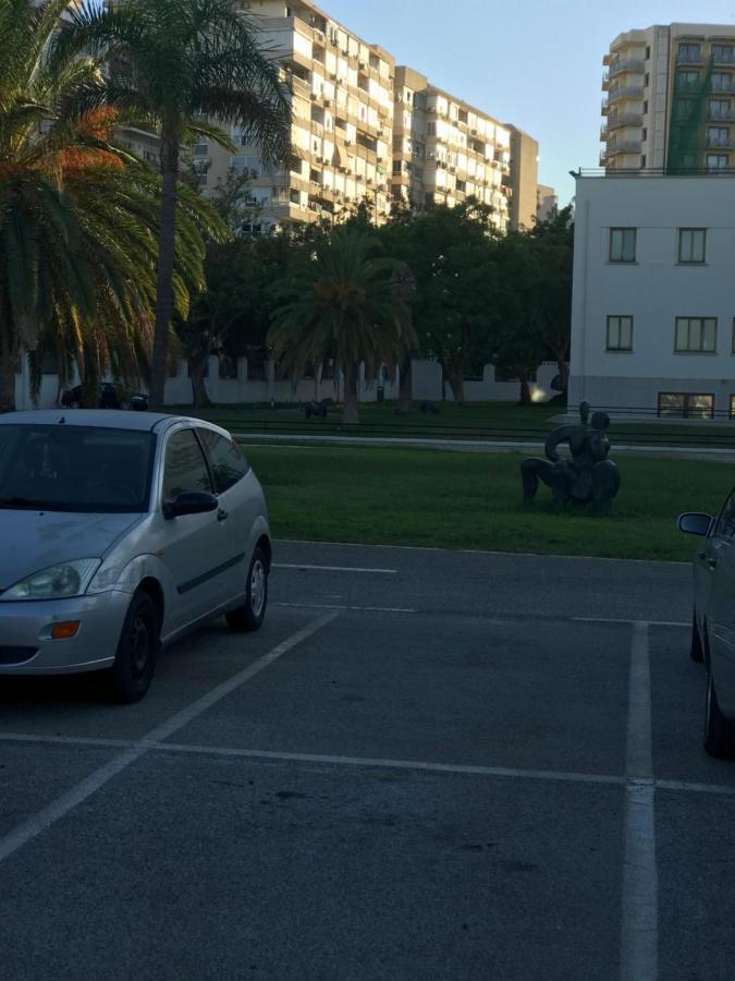 Apartamento Estudio Loft: Centro Céntrico con WiFi y Check-out Tardío Torremolinos Exterior photo